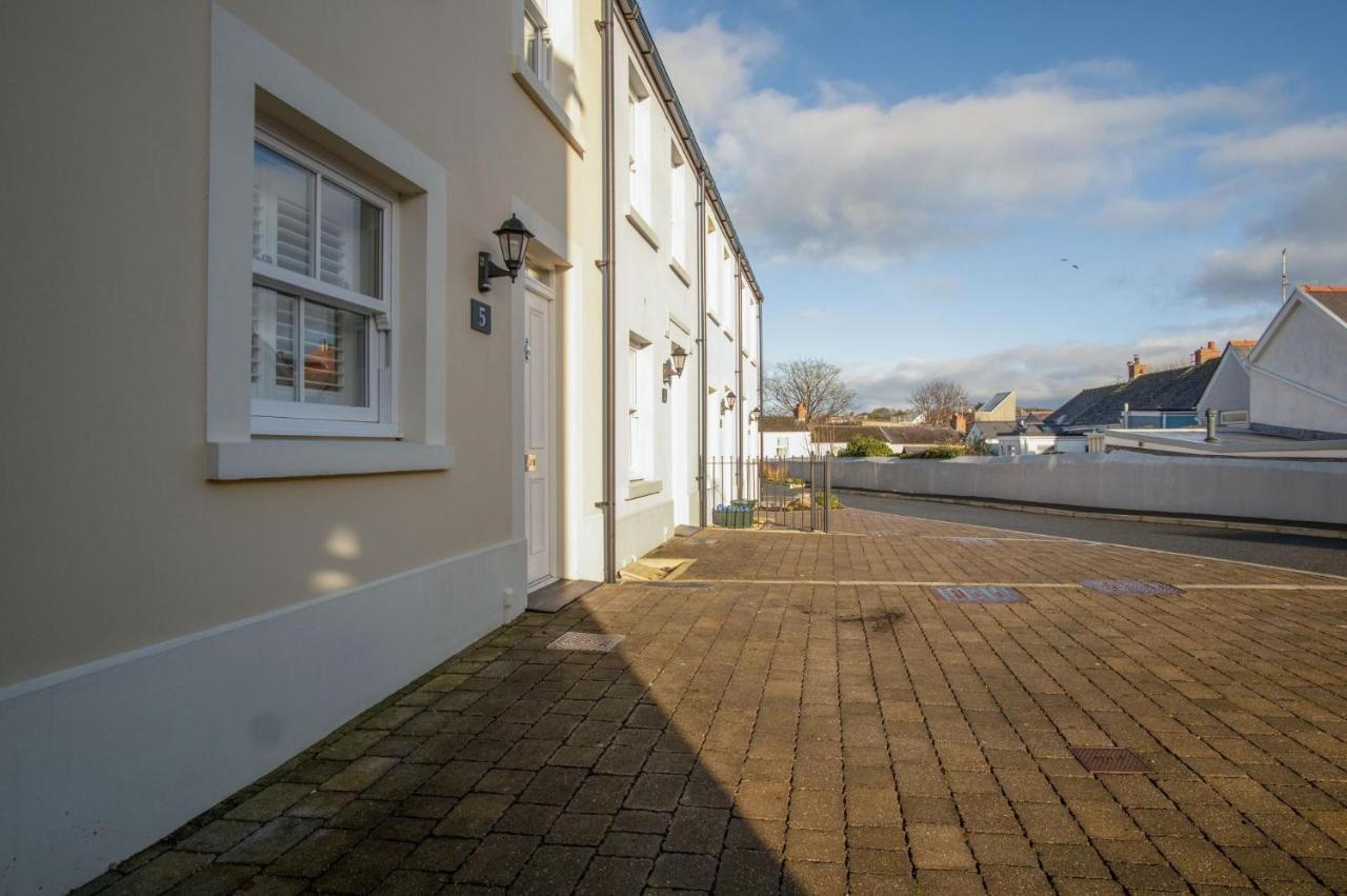 Ty Melyn - 2 Bedroom Cottage - Tenby Dış mekan fotoğraf